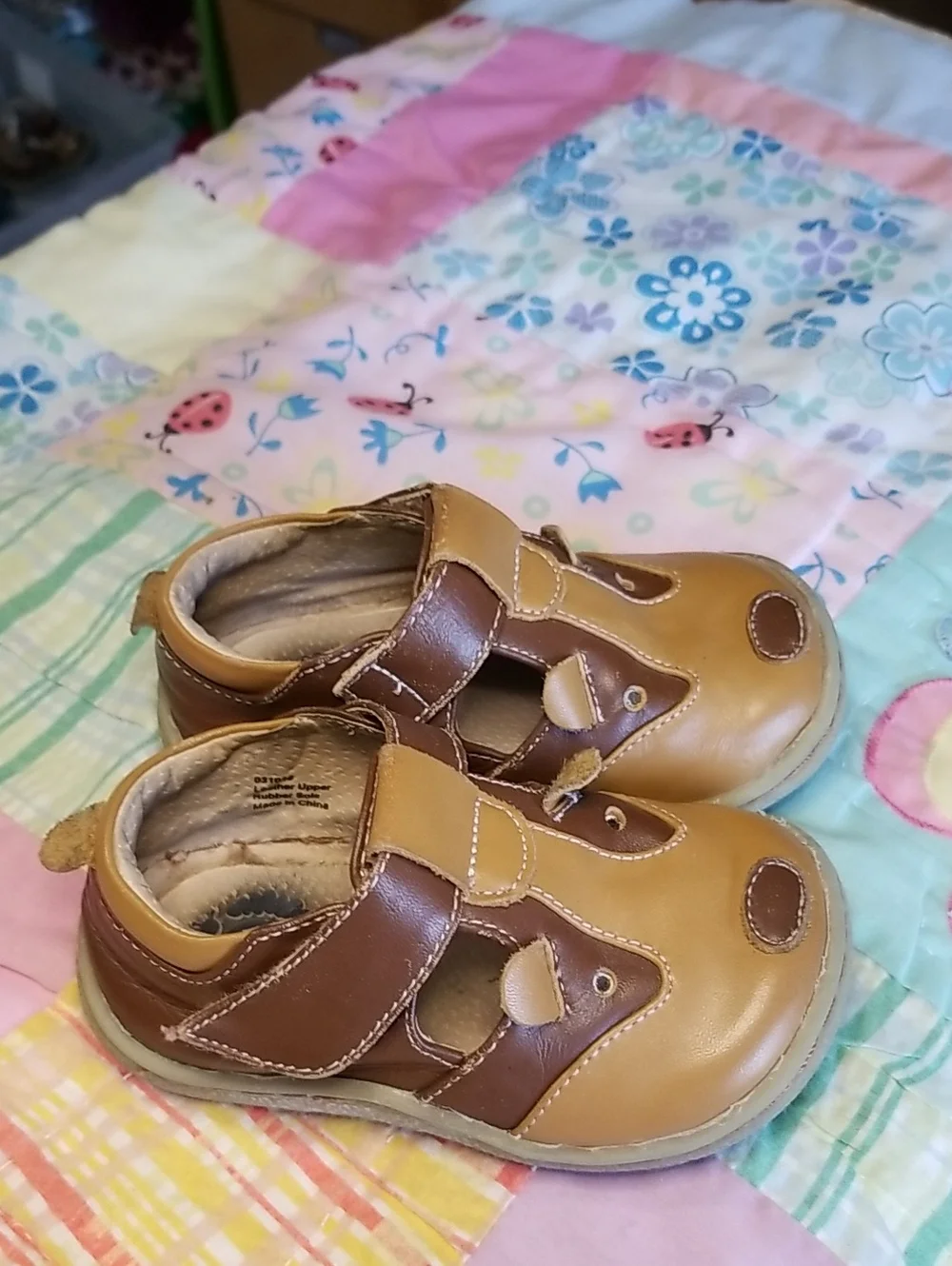 Livie & Luca Tan and Brown Leather Baby Walker Shoes Size 6 Badgers